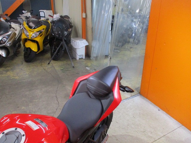 シートもこの通り破れもなければへたりもありません！来店が難しい場合にはお電話にて通販も可能ですよ！